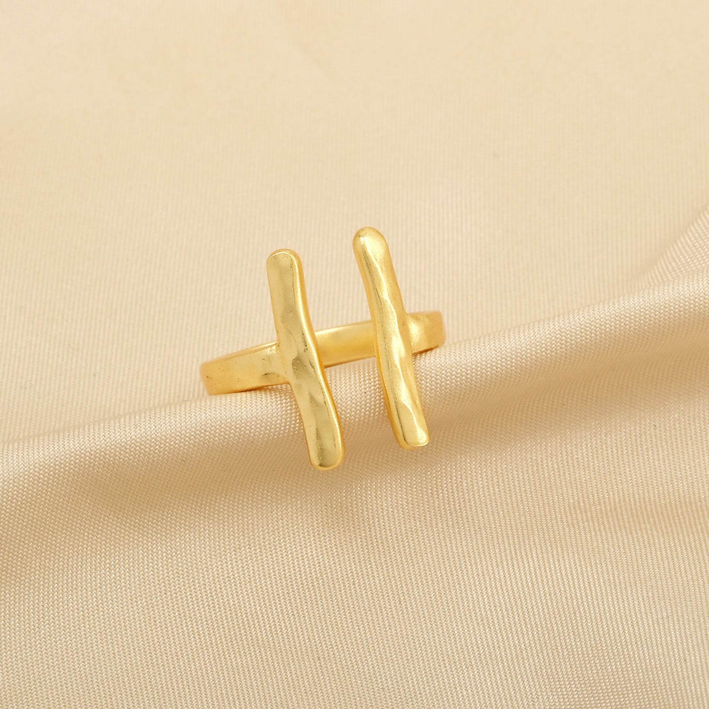 Hammered Open Cuff Adjustable Ring - La Vitá Jewels