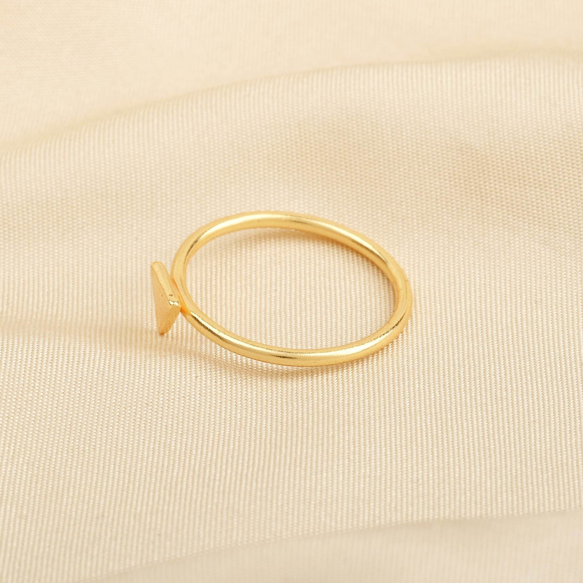 Triangle Shape Hammered Minimalist Rings - La Vitá Jewels