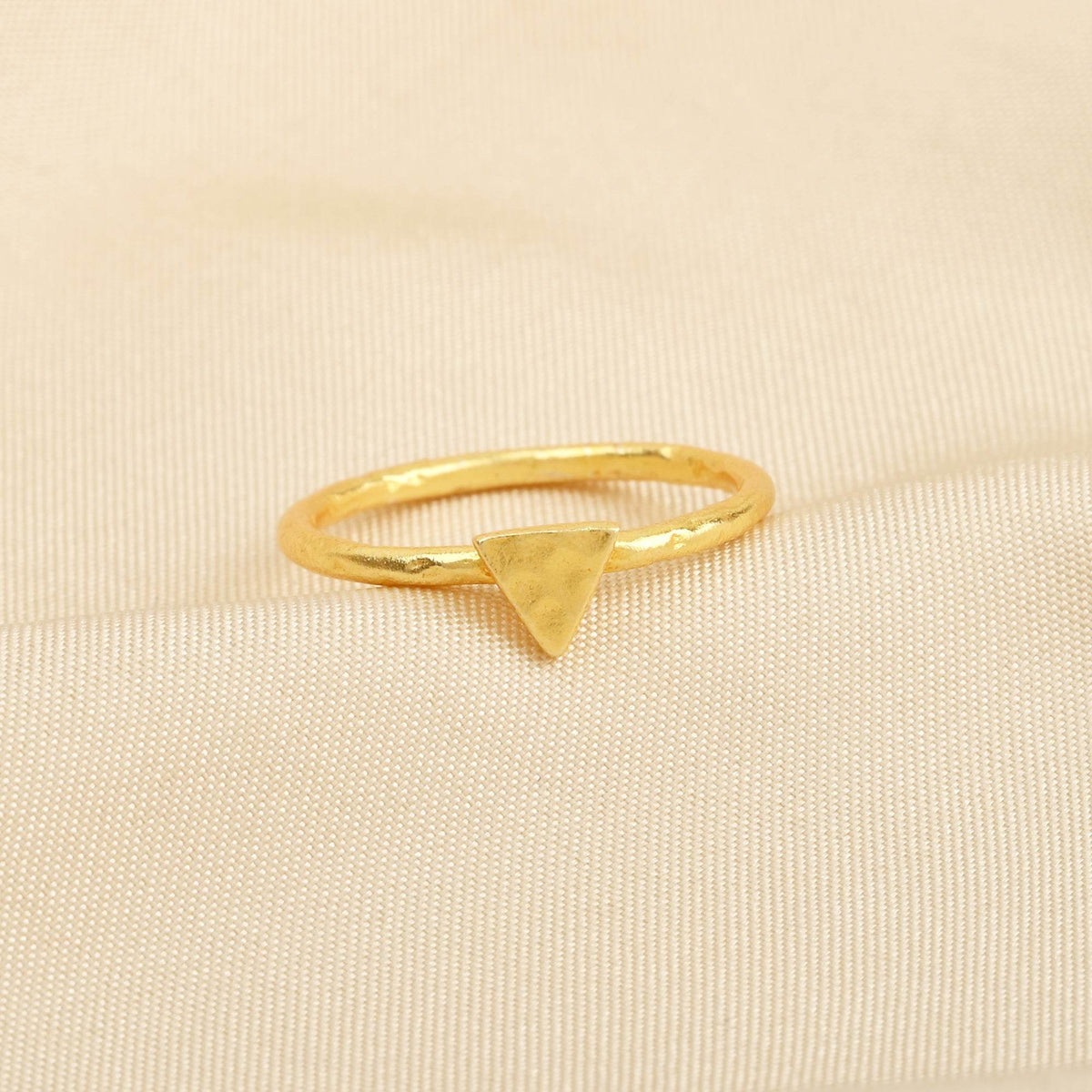 Triangle Shape Hammered Minimalist Rings - La Vitá Jewels