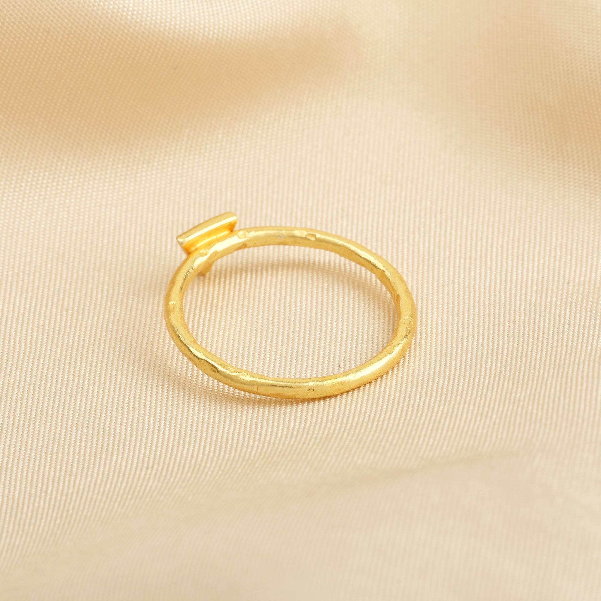 Triangle Shape Hammered Minimalist Rings - La Vitá Jewels