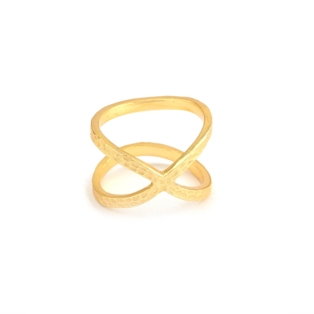 Hammered Criss Cross Stackable Rings - La Vitá Jewels