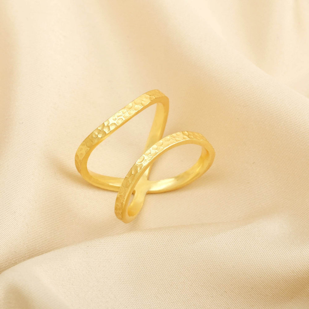 Hammered Criss Cross Stackable Rings - La Vitá Jewels
