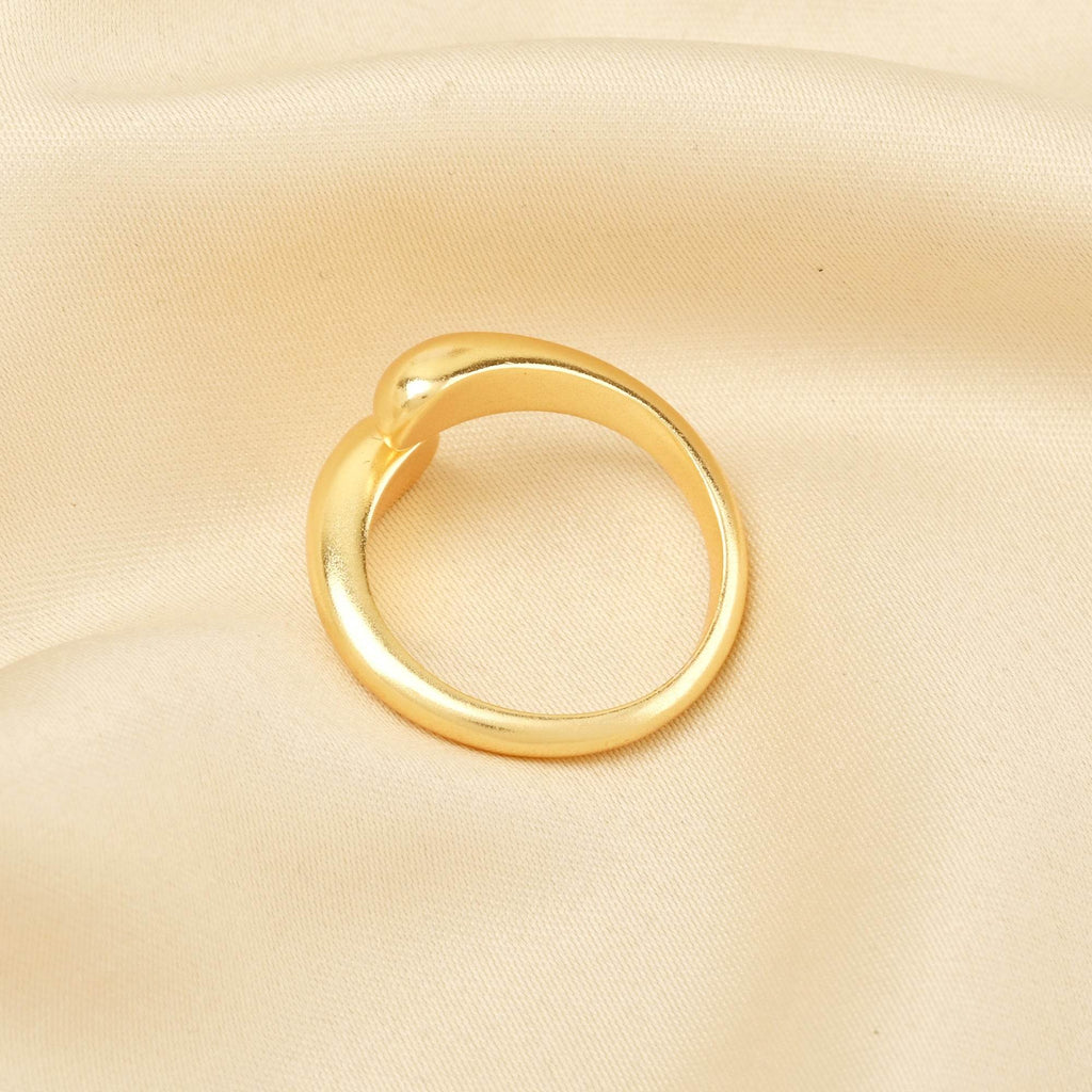 Chunky Gold Love Hug Rings - La Vitá Jewels