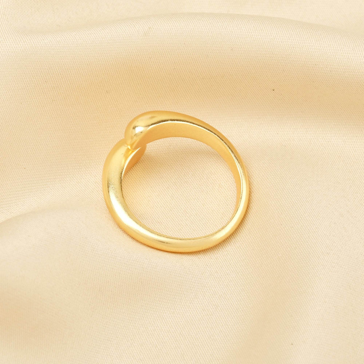 Chunky Gold Love Hug Rings - La Vitá Jewels