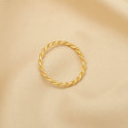 Golden Twisted Spiral Band Rings - La Vitá Jewels