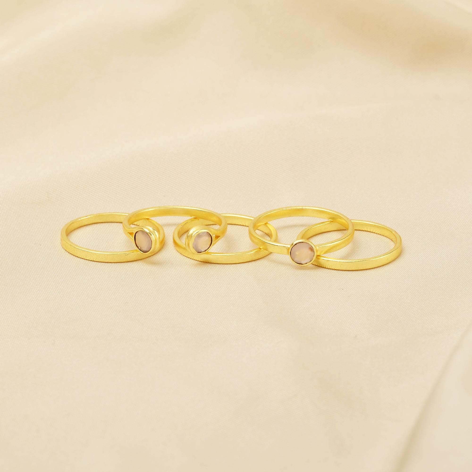 Set of 5 Rose Quartz Stackable Rings - La Vitá Jewels