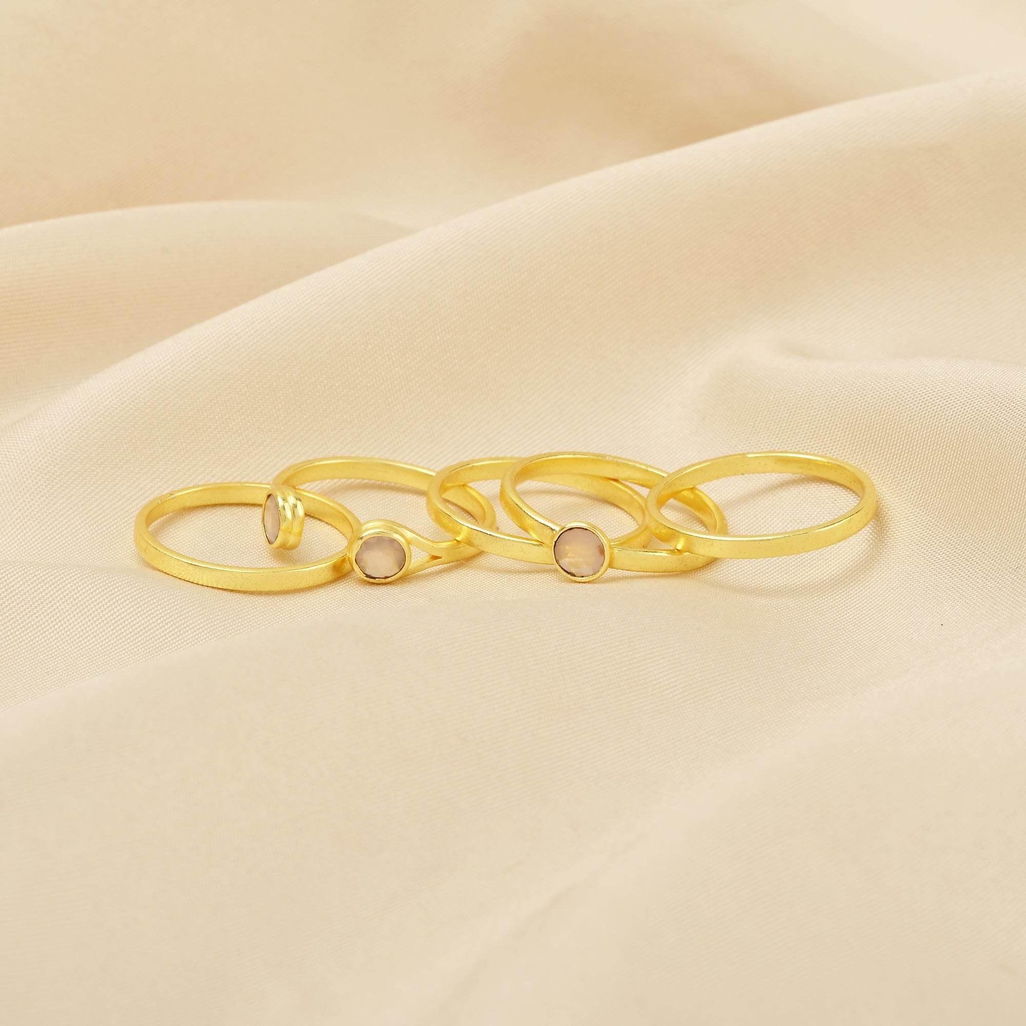 Set of 5 Rose Quartz Stackable Rings - La Vitá Jewels
