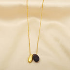 Kayla Bean Shape Labradorite Dainty Necklace - La Vitá Jewels