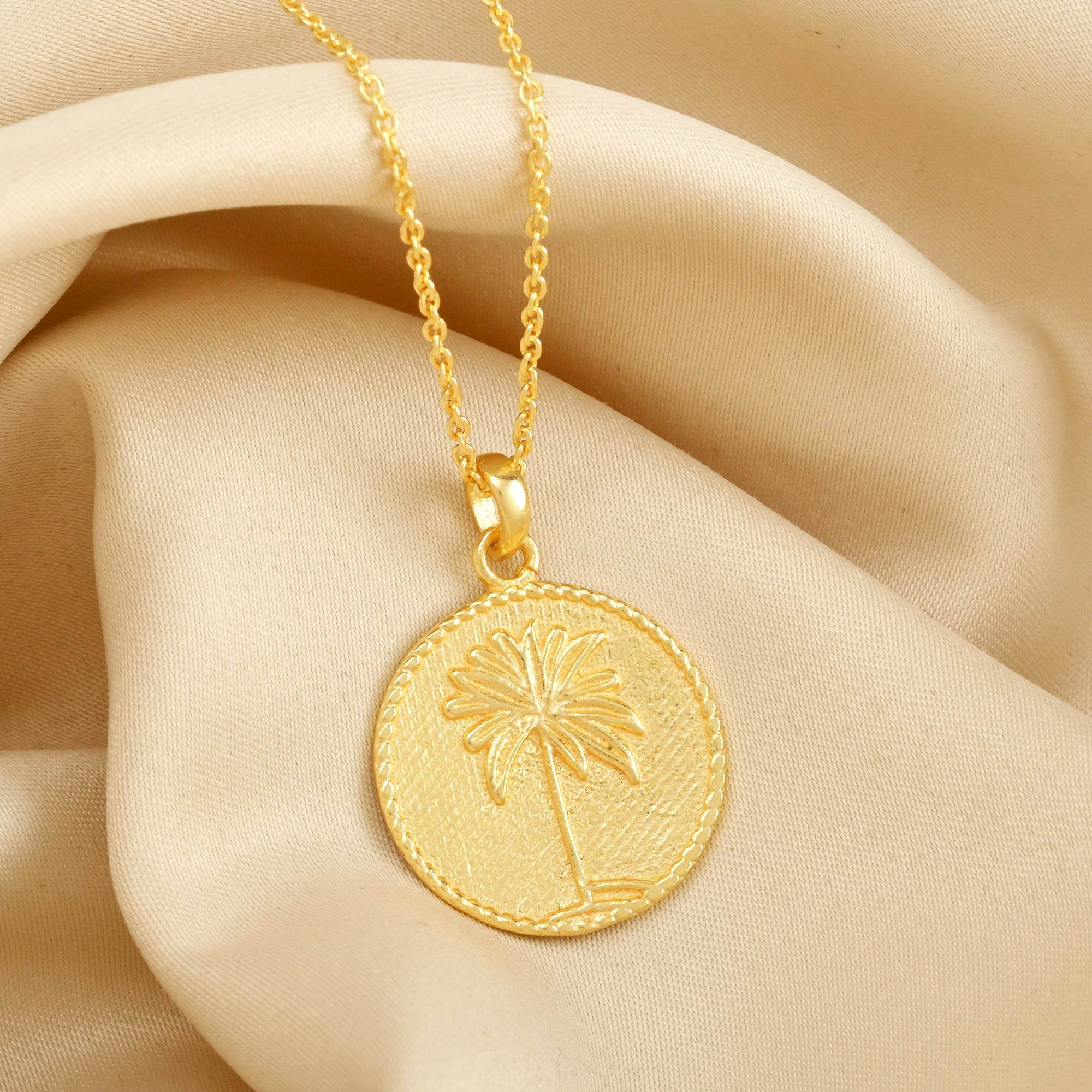 Palm Tree Beach with Round Disc Necklaces - La Vitá Jewels
