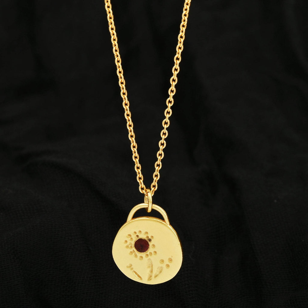 Flower Texture with Garnet Gemstone Necklaces - La Vitá Jewels