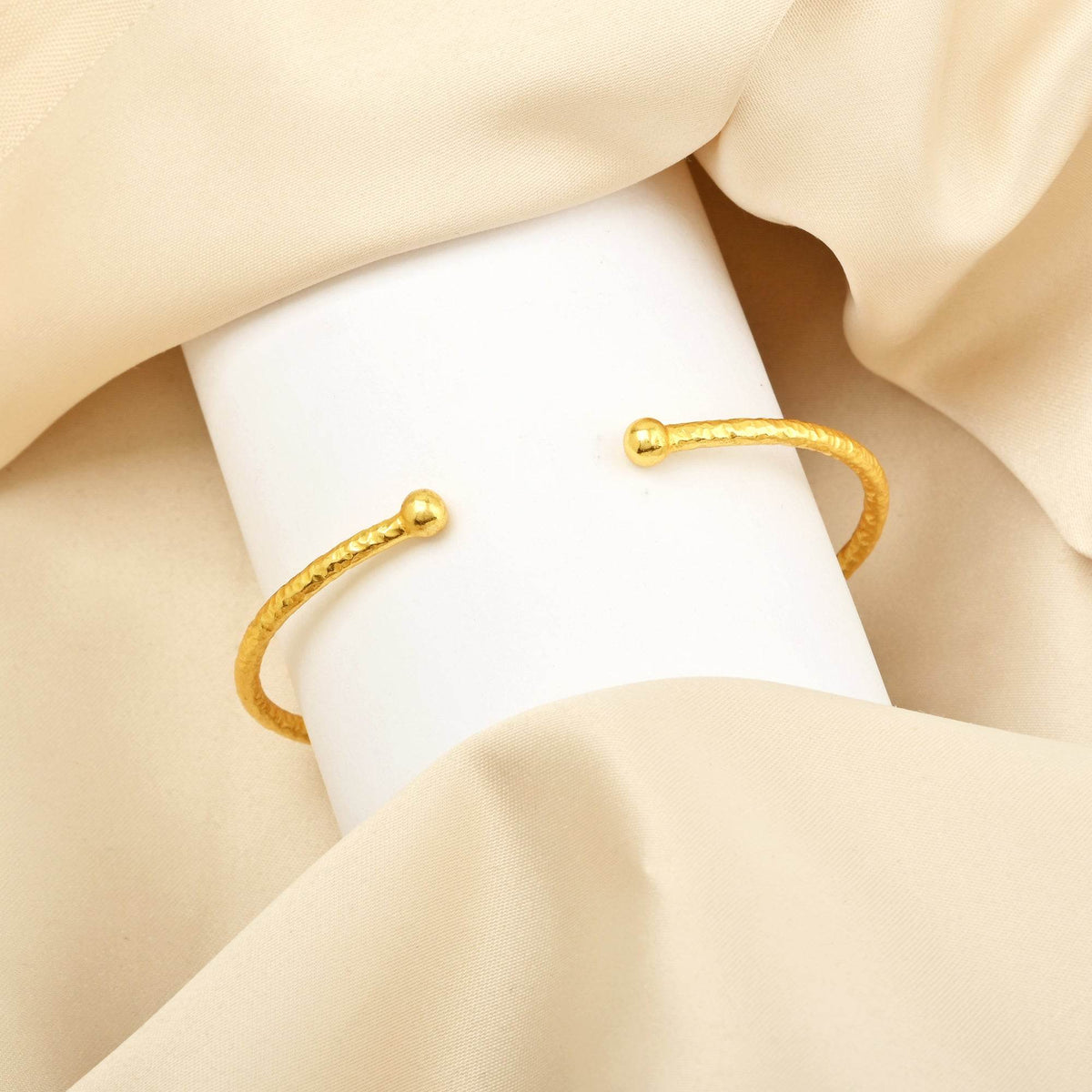 Open Cuff Hammered Metal Bangle Bracelets - La Vitá Jewels