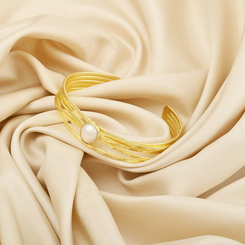 Black Onyx and Pearl Gemstone Adjustable Bangles - La Vitá Jewels