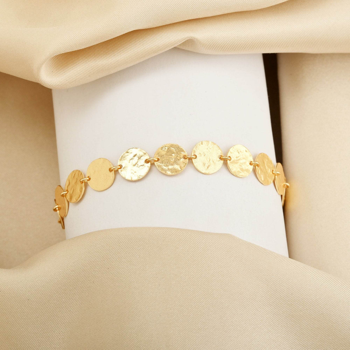 Round Disc Hammered Statement Bracelets - La Vitá Jewels