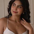 Labradorite gemstone with Willa Leafy Necklace - La Vitá Jewels