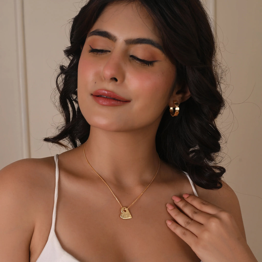 Tilted Heart Necklace - La Vitá Jewels