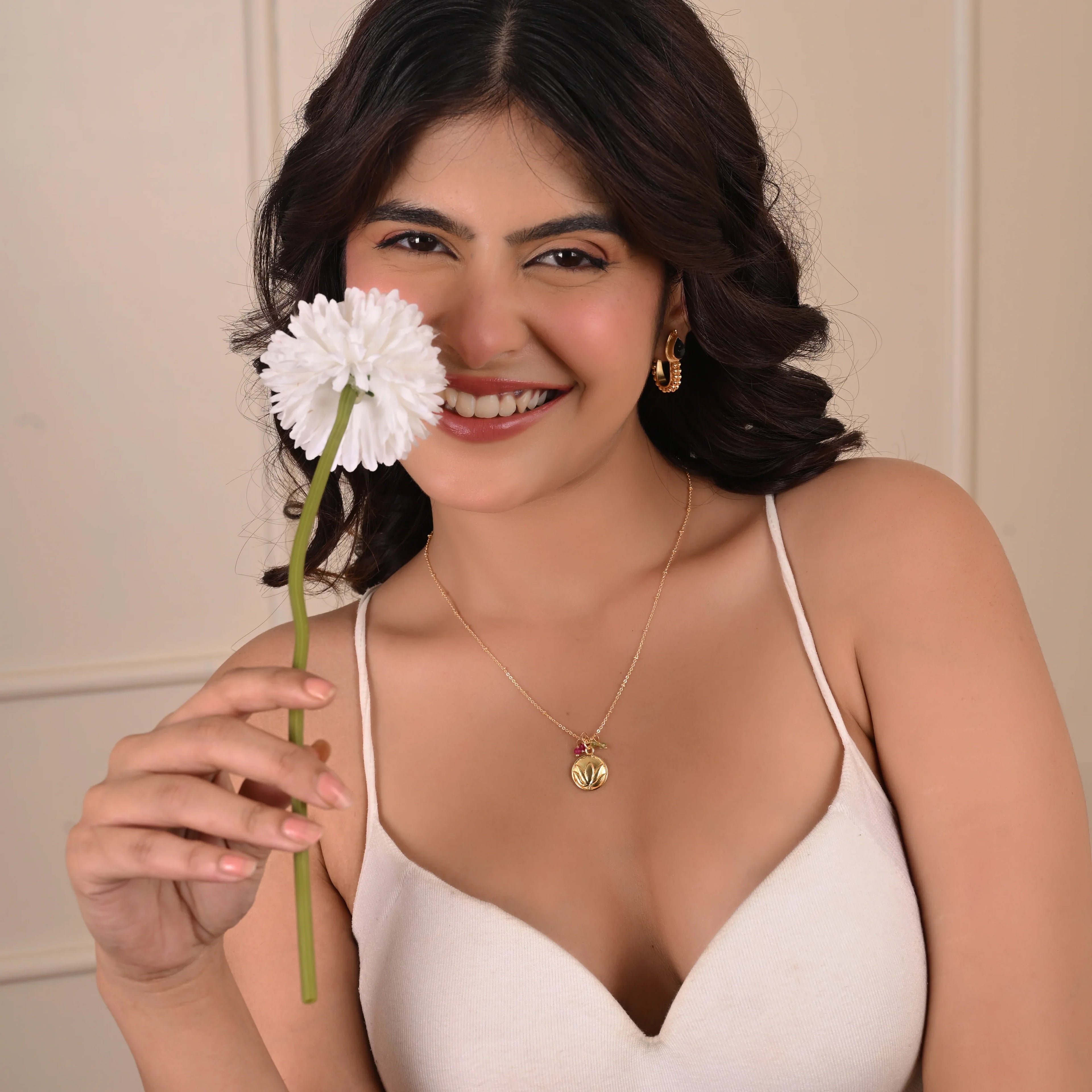 Charming Lotus with Ruby and Peridot Beads Necklaces - La Vitá Jewels