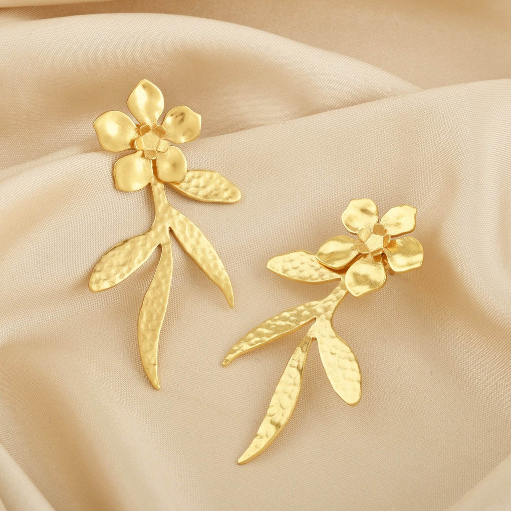 Chandrika Hammered Leaf Earrings - La Vitá Jewels