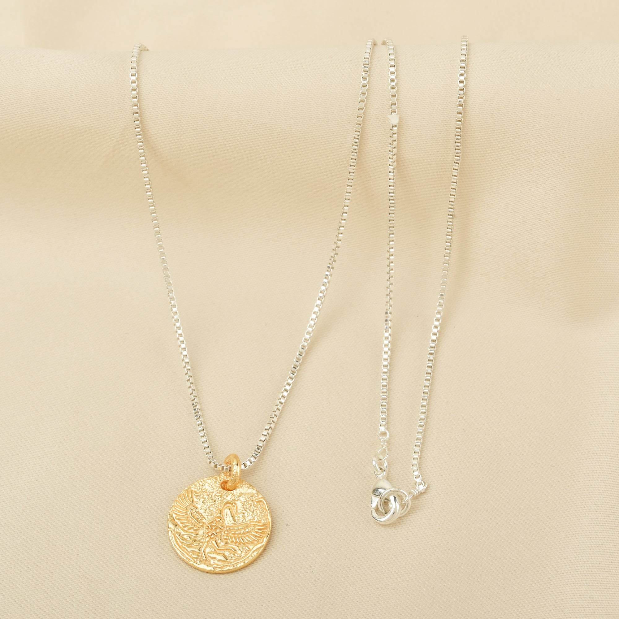 Birds Texture with Gold Tone Necklaces - La Vitá Jewels