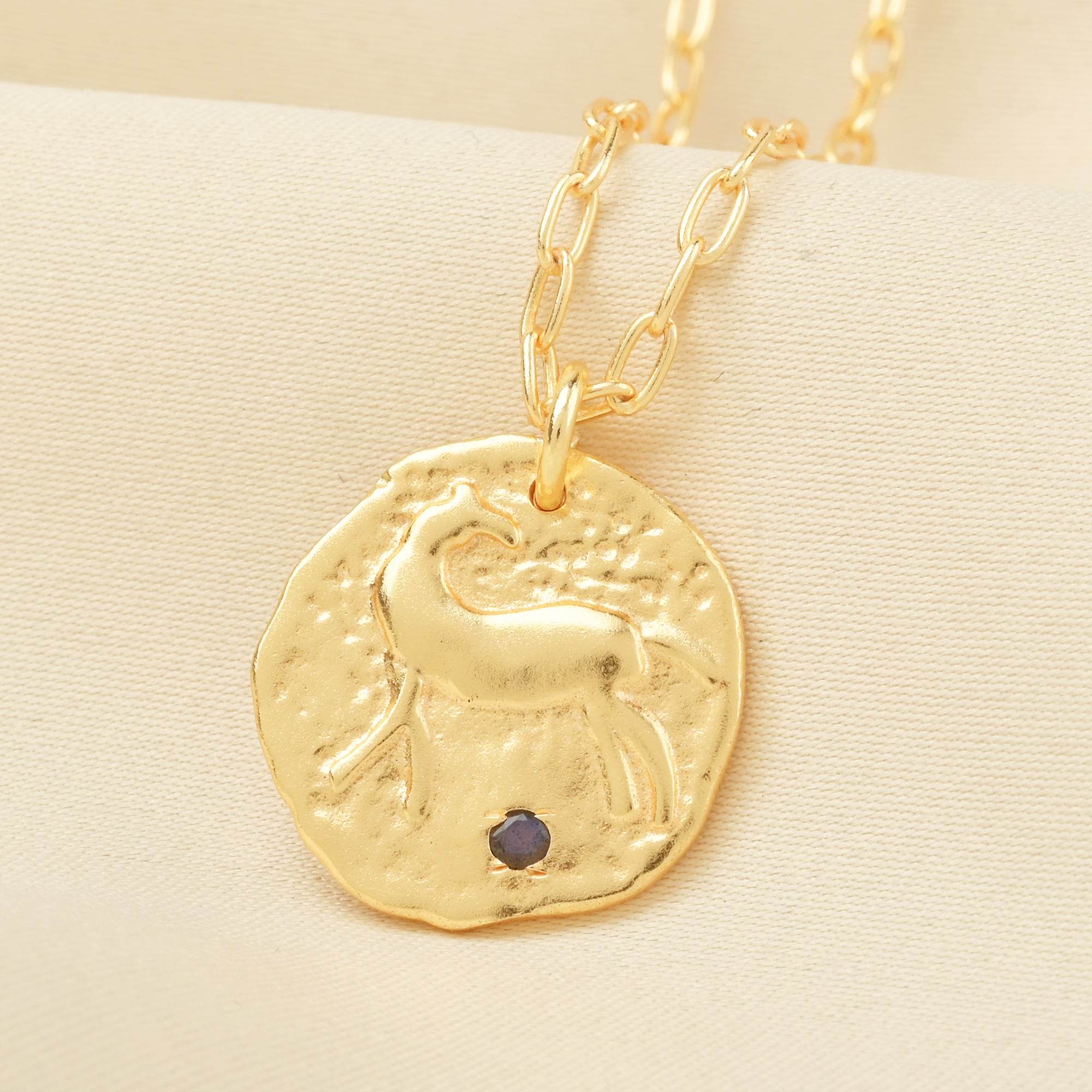 Deer Texture with Labradorite Necklaces - La Vitá Jewels