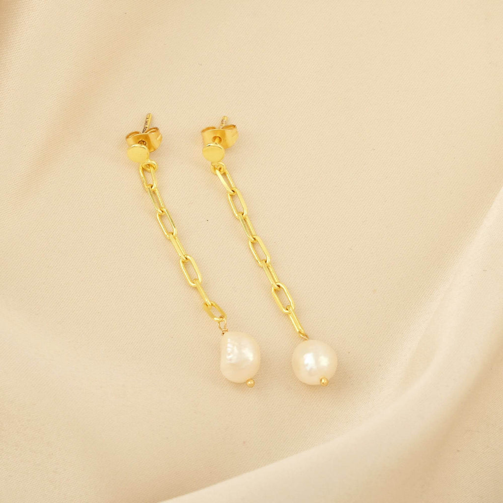 Pearl with Paper Clip Chain Dangle Earring - La Vitá Jewels