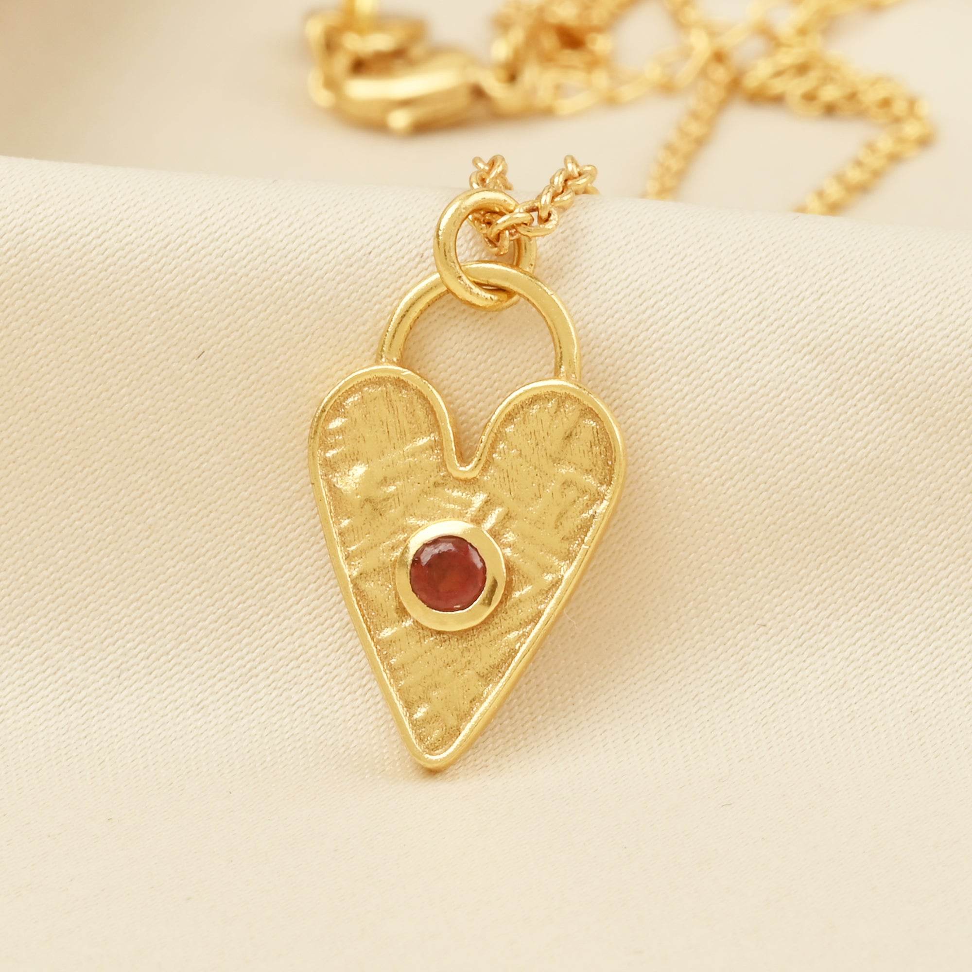 Garnet Stone Love Necklace - La Vitá Jewels