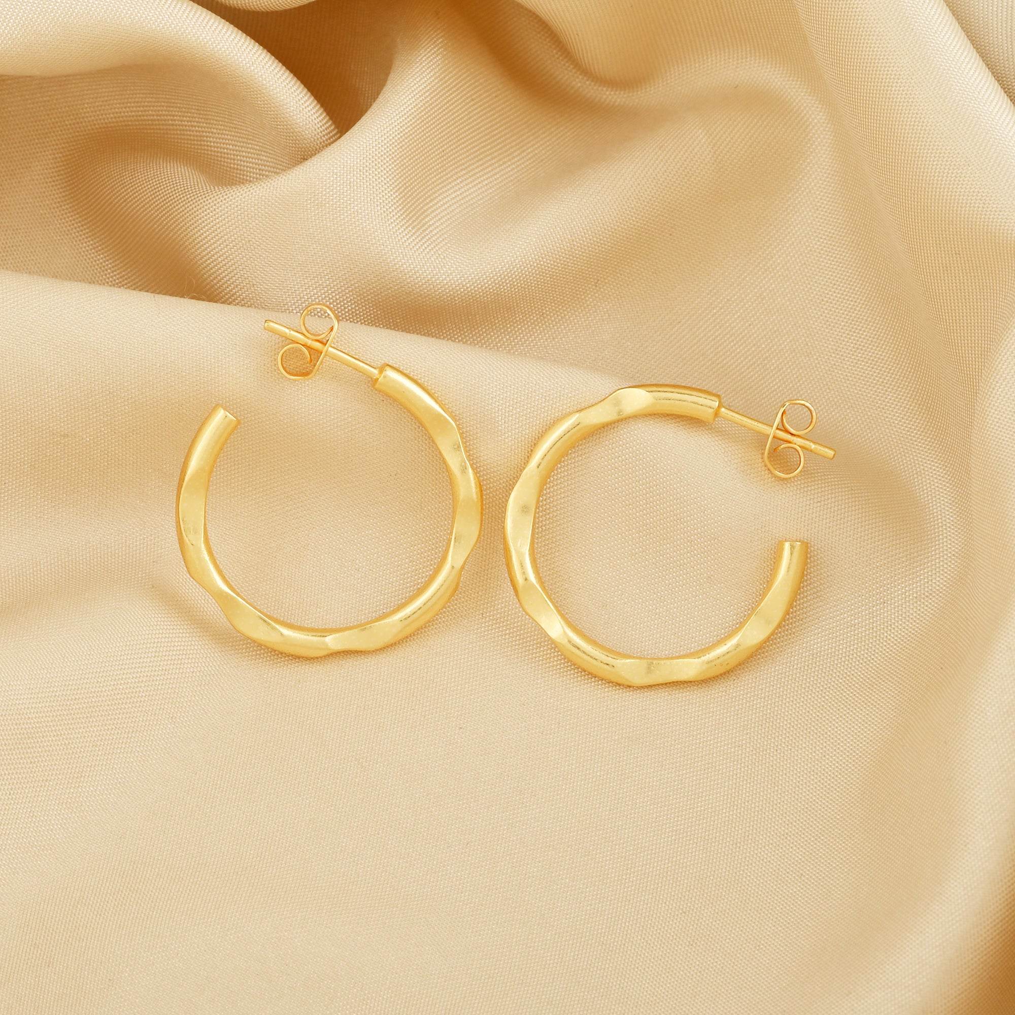 Half Circle Hoop Earrings - La Vitá Jewels