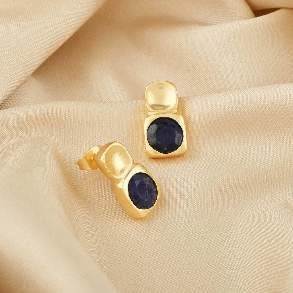 Blue Sapphire Post Earrings - La Vitá Jewels