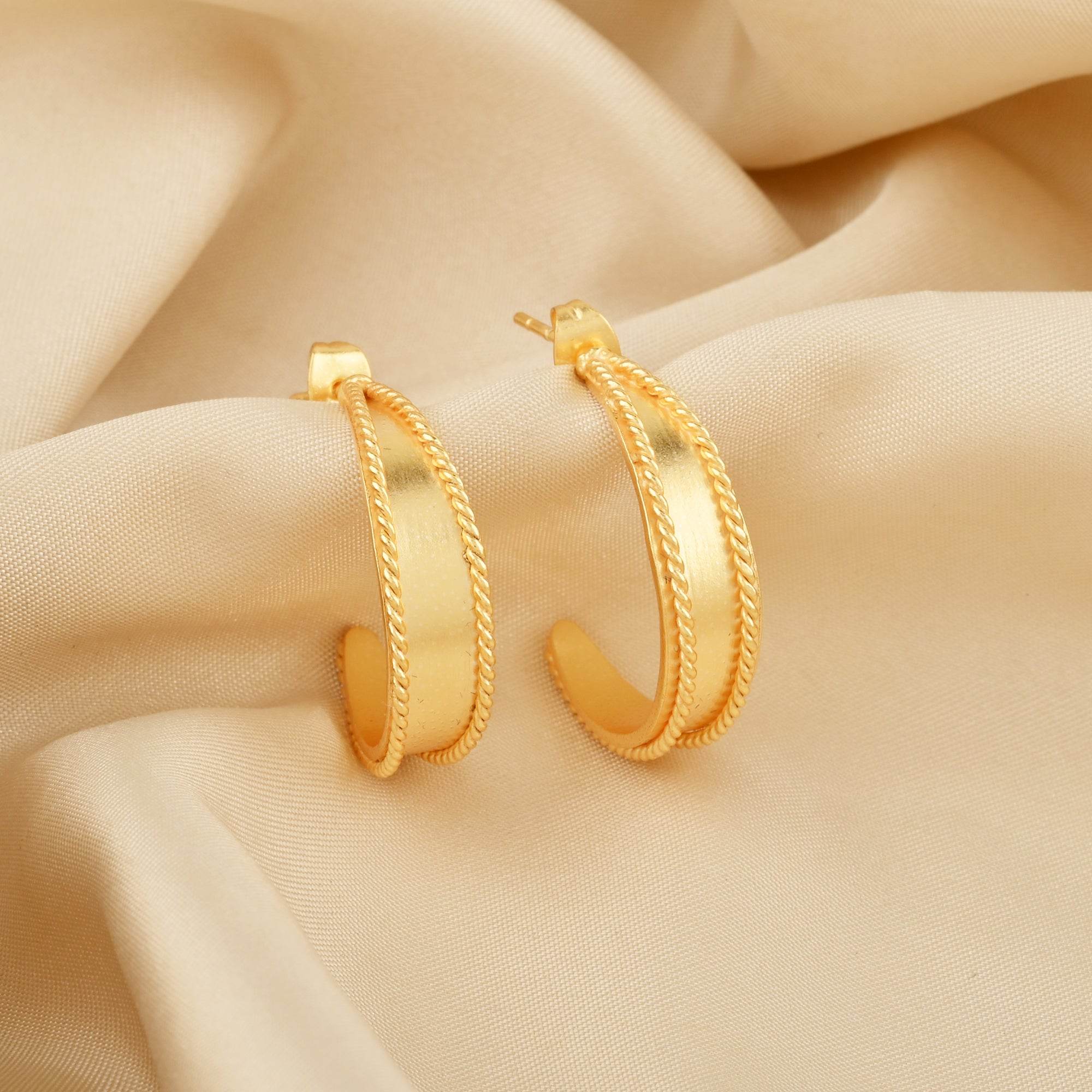 Dipti Twisted Hoop Earrings - La Vitá Jewels