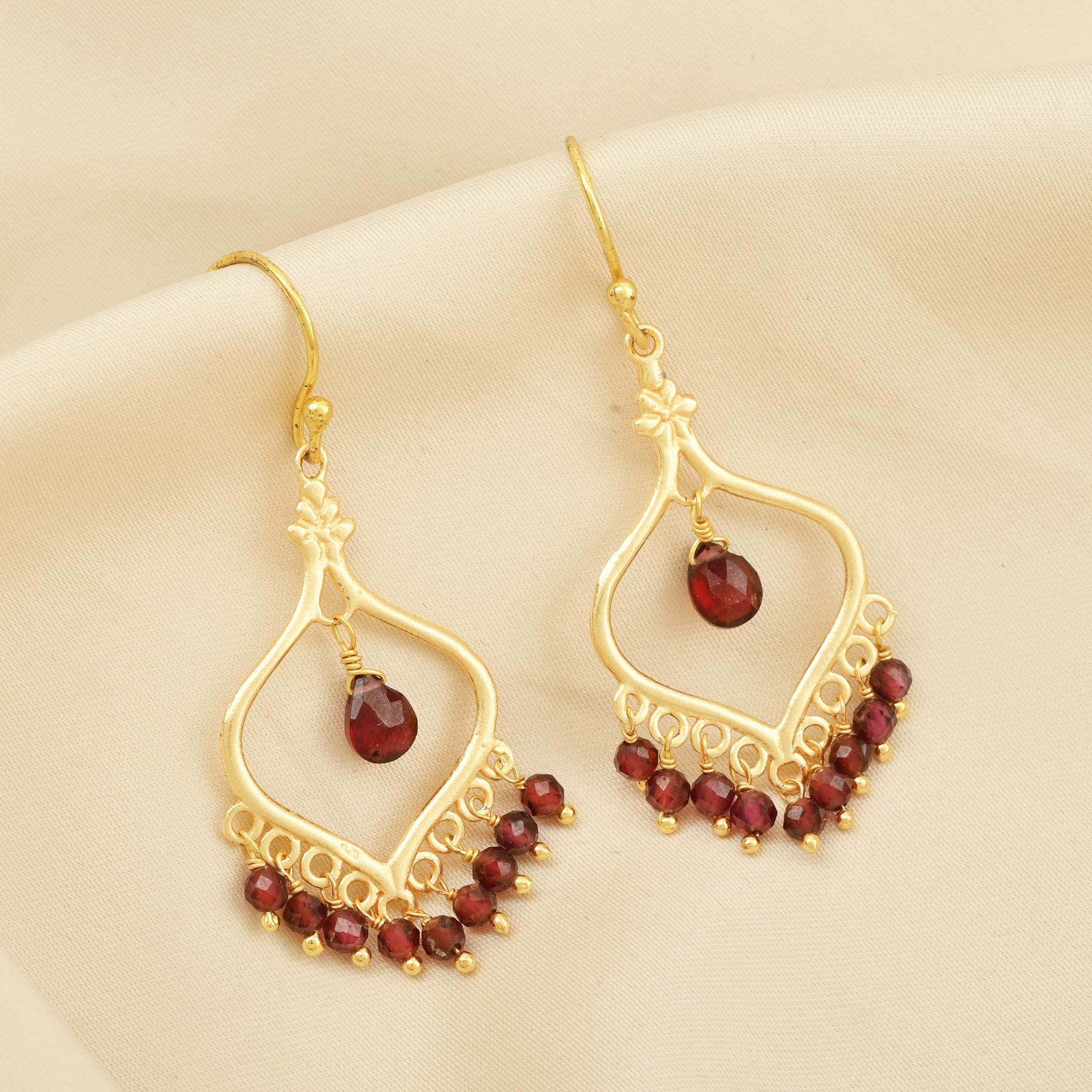 Majestic Garnet Gemstone Fringe Earring - La Vitá Jewels