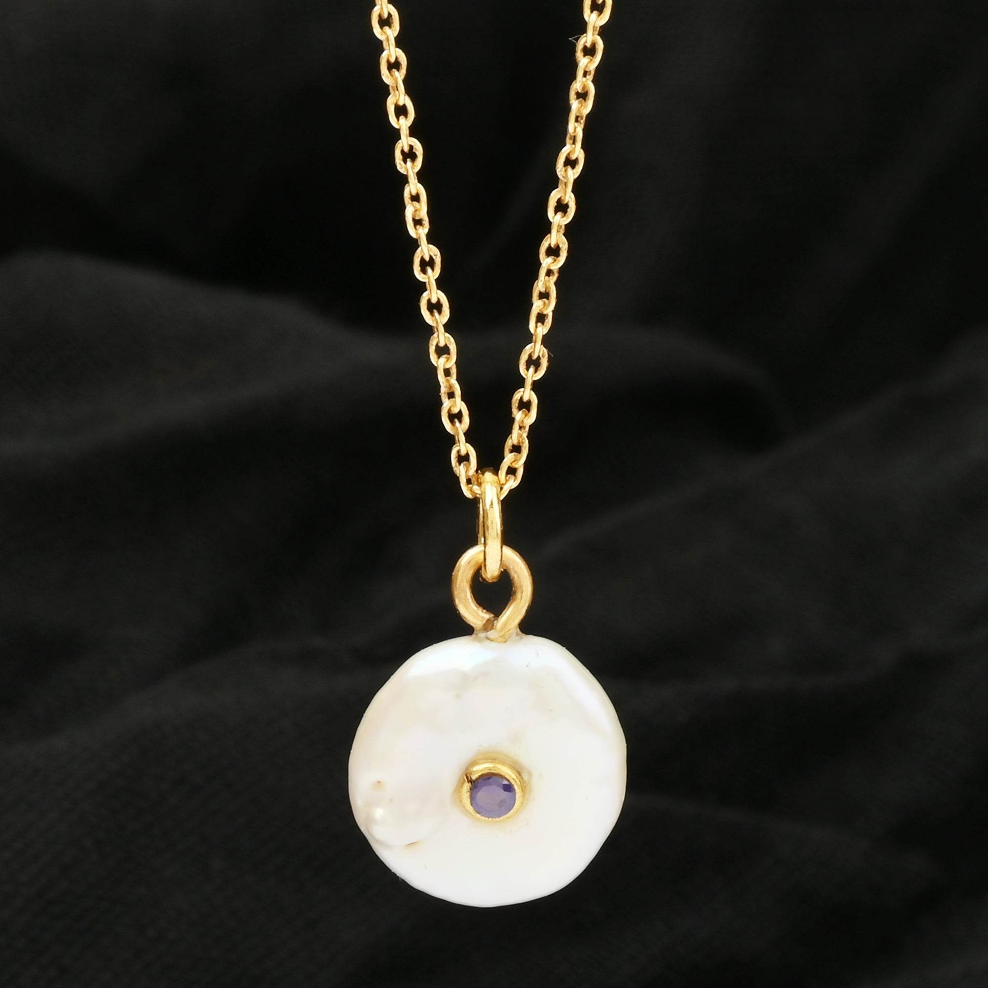 Baroque Pearl with Amethyst Gemstone Necklace - La Vitá Jewels