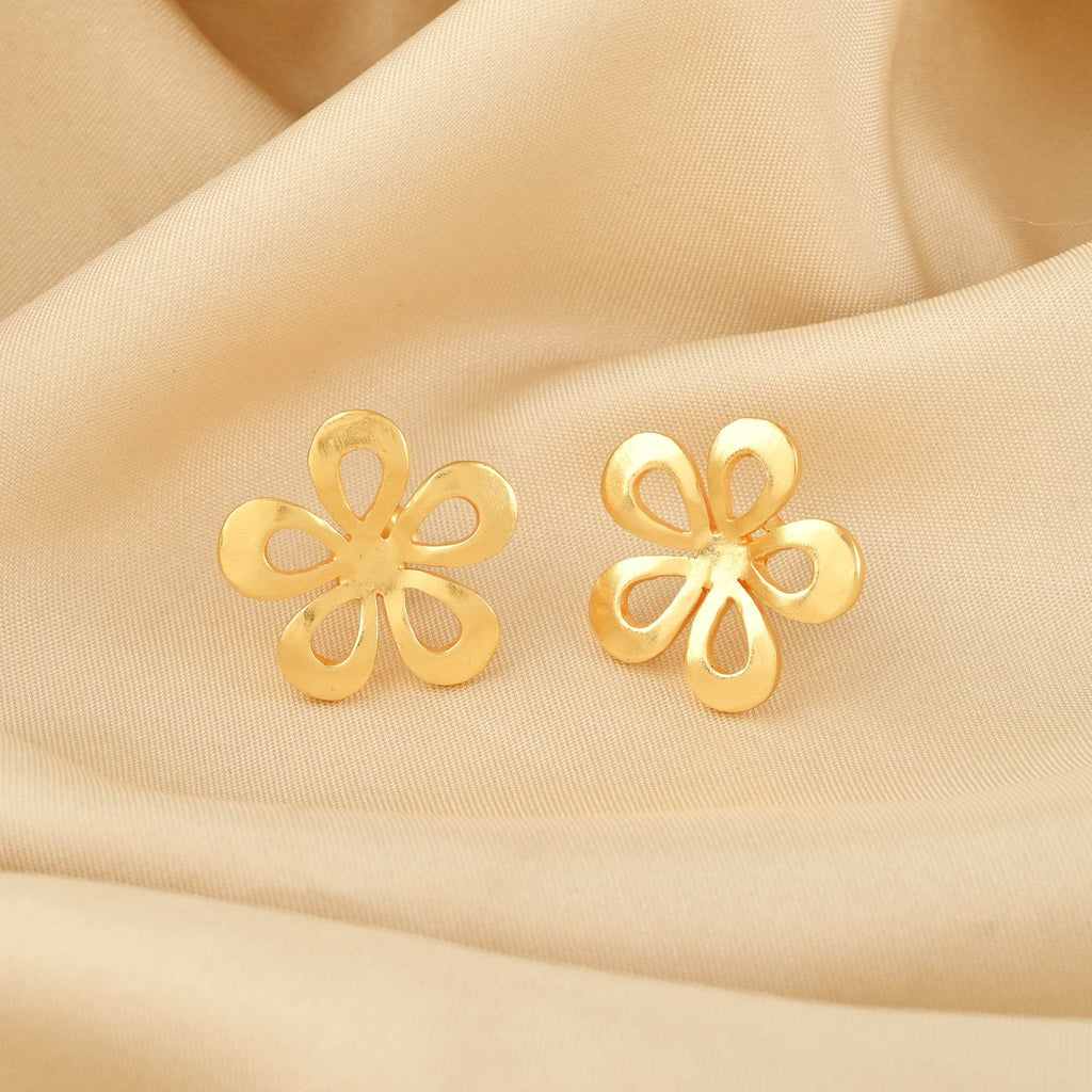 Floral Shape Stud Earrings - La Vitá Jewels