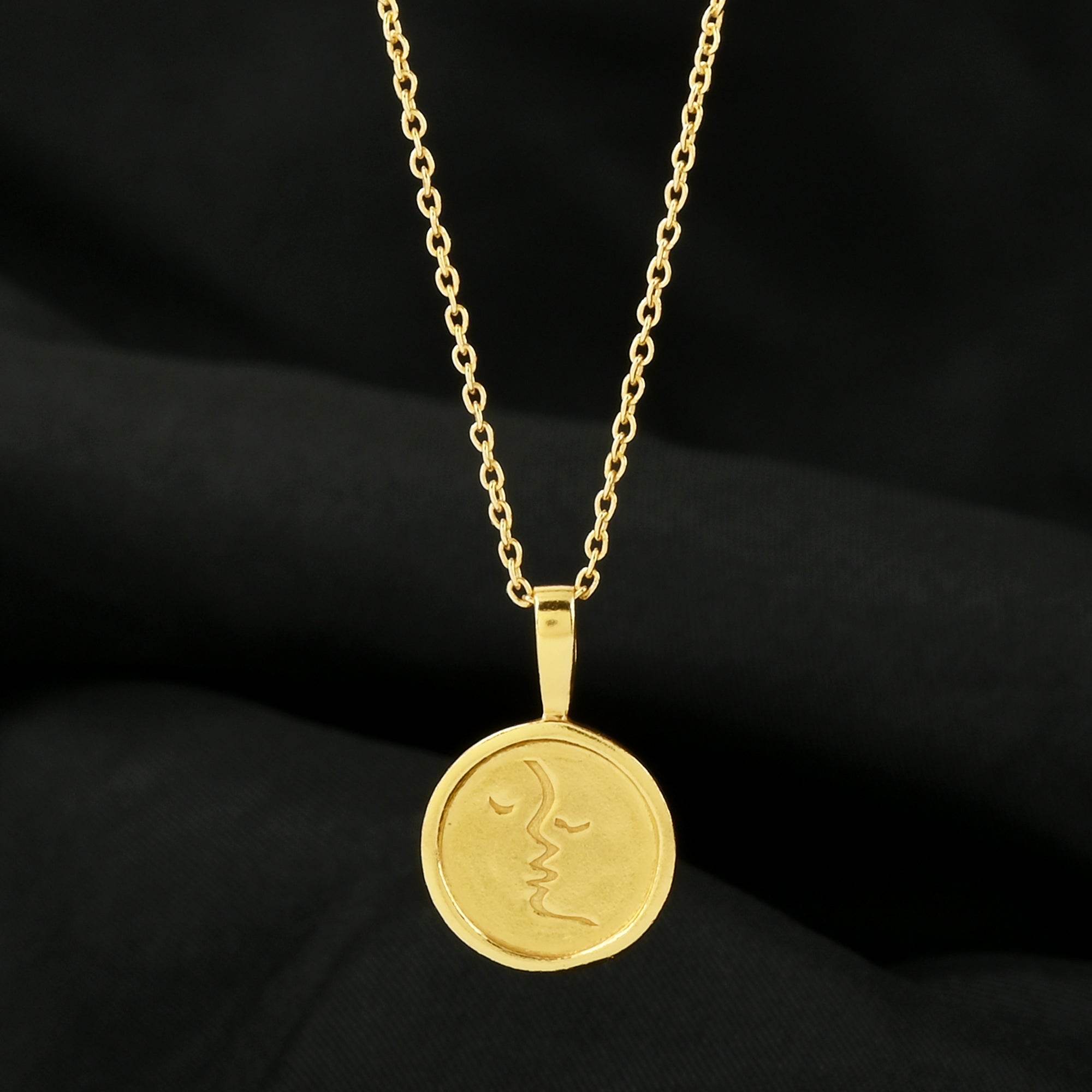 The Kiss Necklaces - La Vitá Jewels