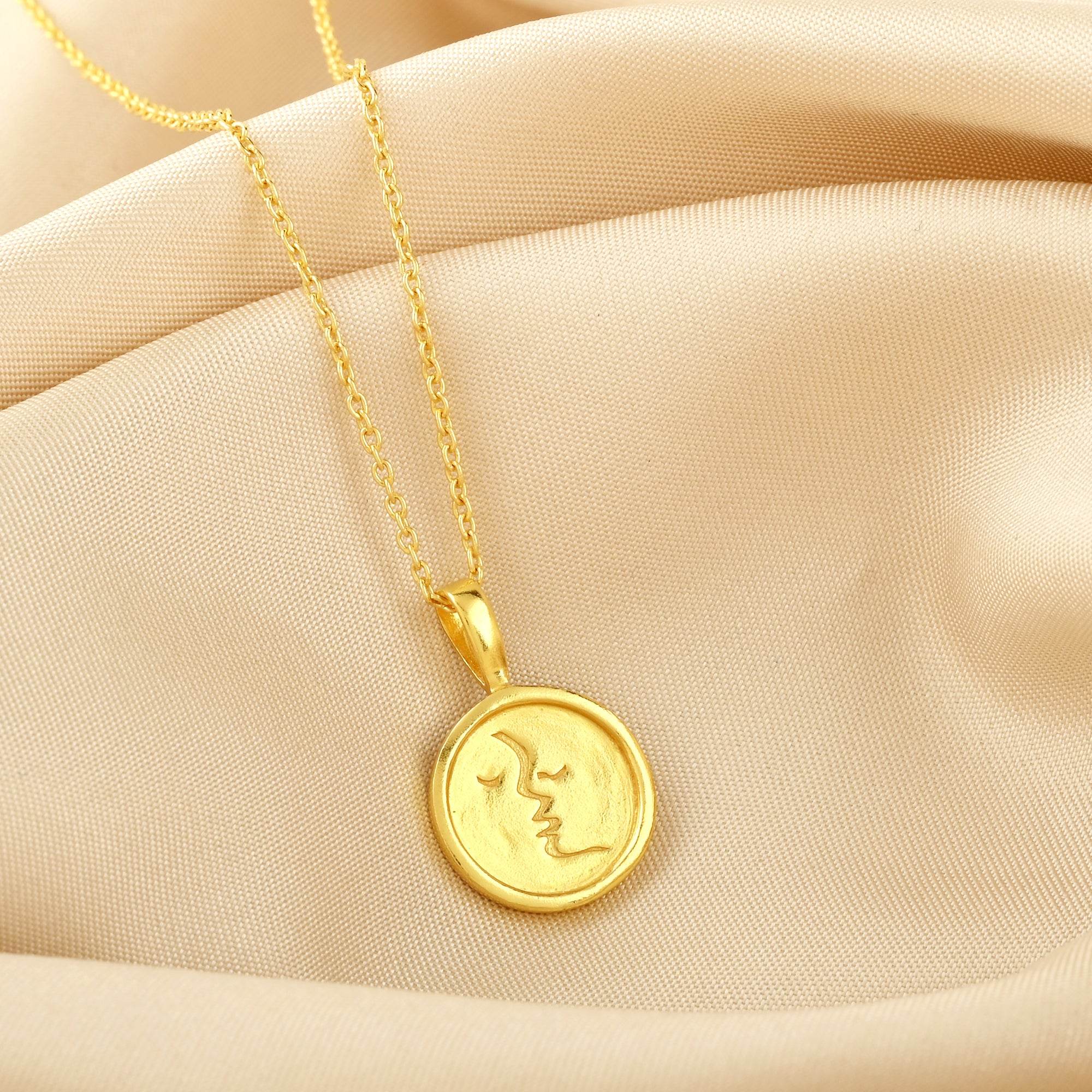 The Kiss Necklaces - La Vitá Jewels