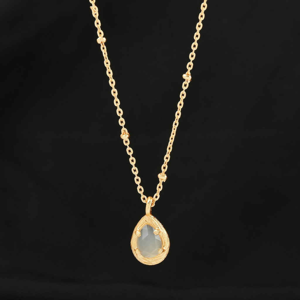 Allena White Chalcy Necklace - La Vitá Jewels