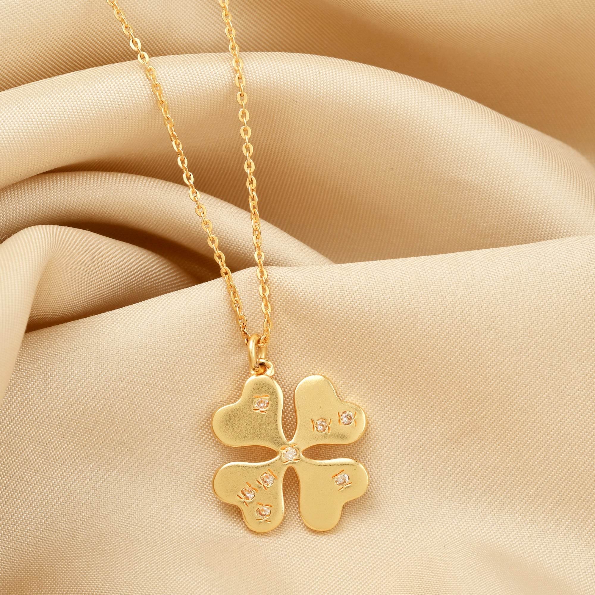 White Cubic Zirconia Clover Pendant Necklaces - La Vitá Jewels
