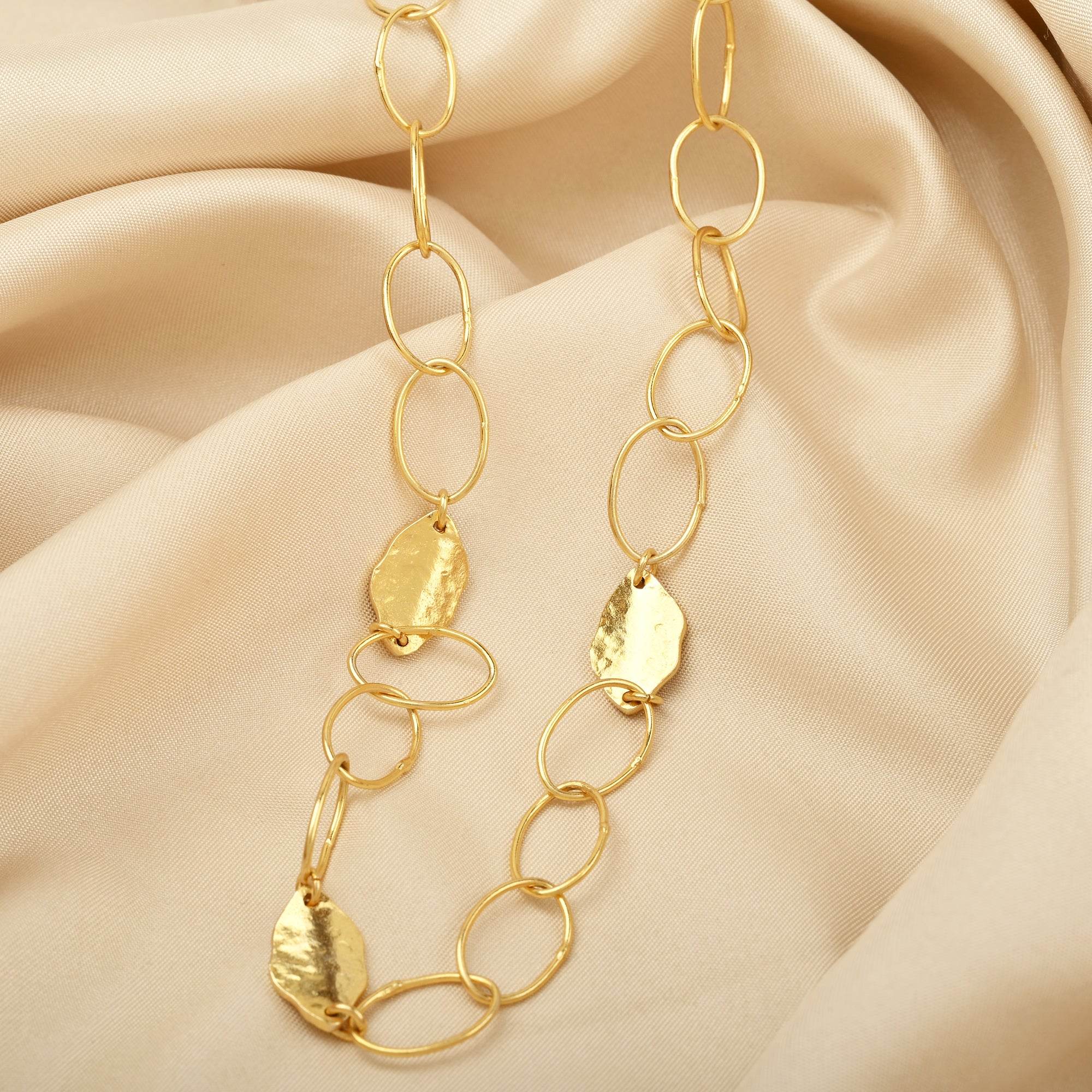 Interlocking with Hammered Leaf Necklaces - La Vitá Jewels