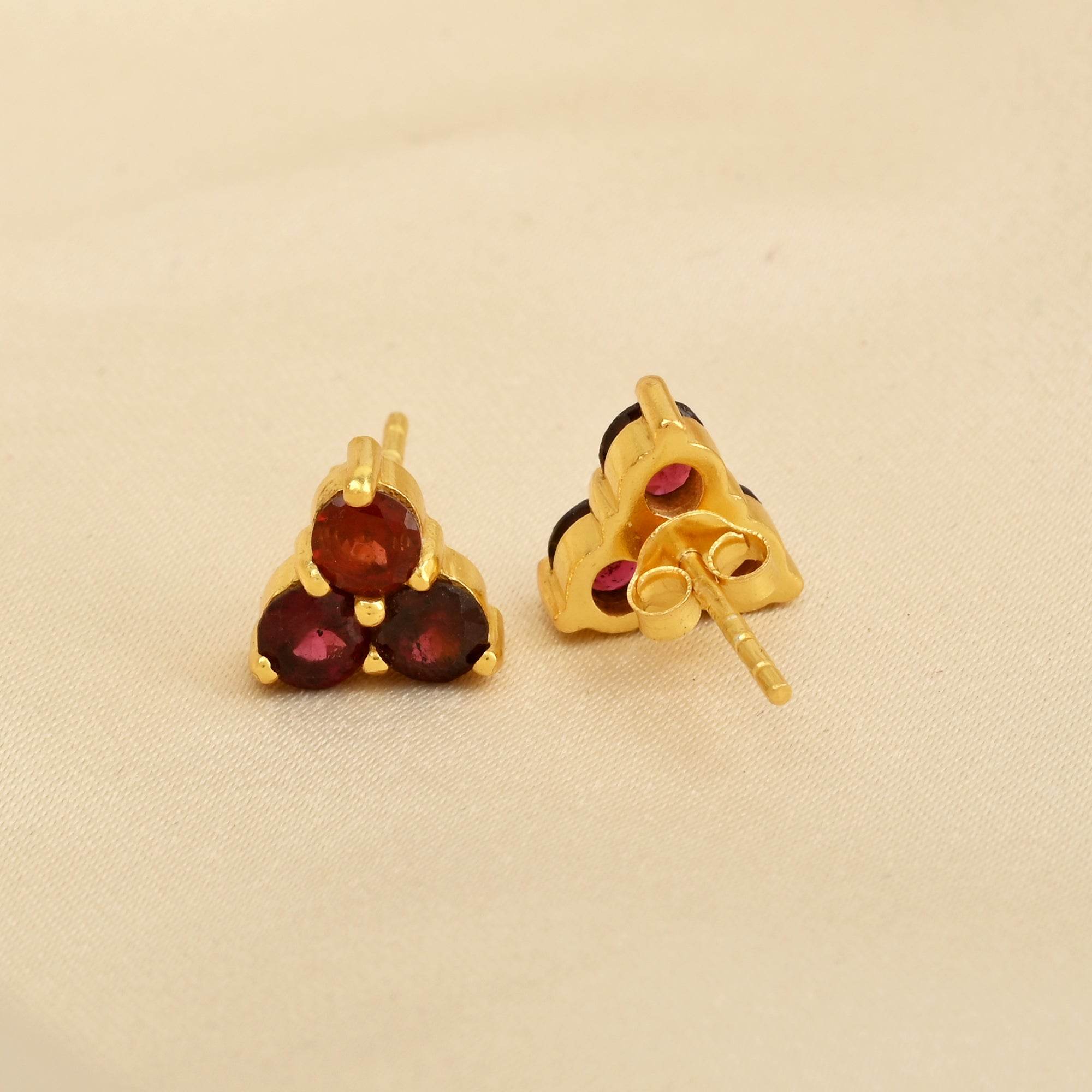 Garnet Gemstone Stud Earrings in Sterling Silver - La Vitá Jewels