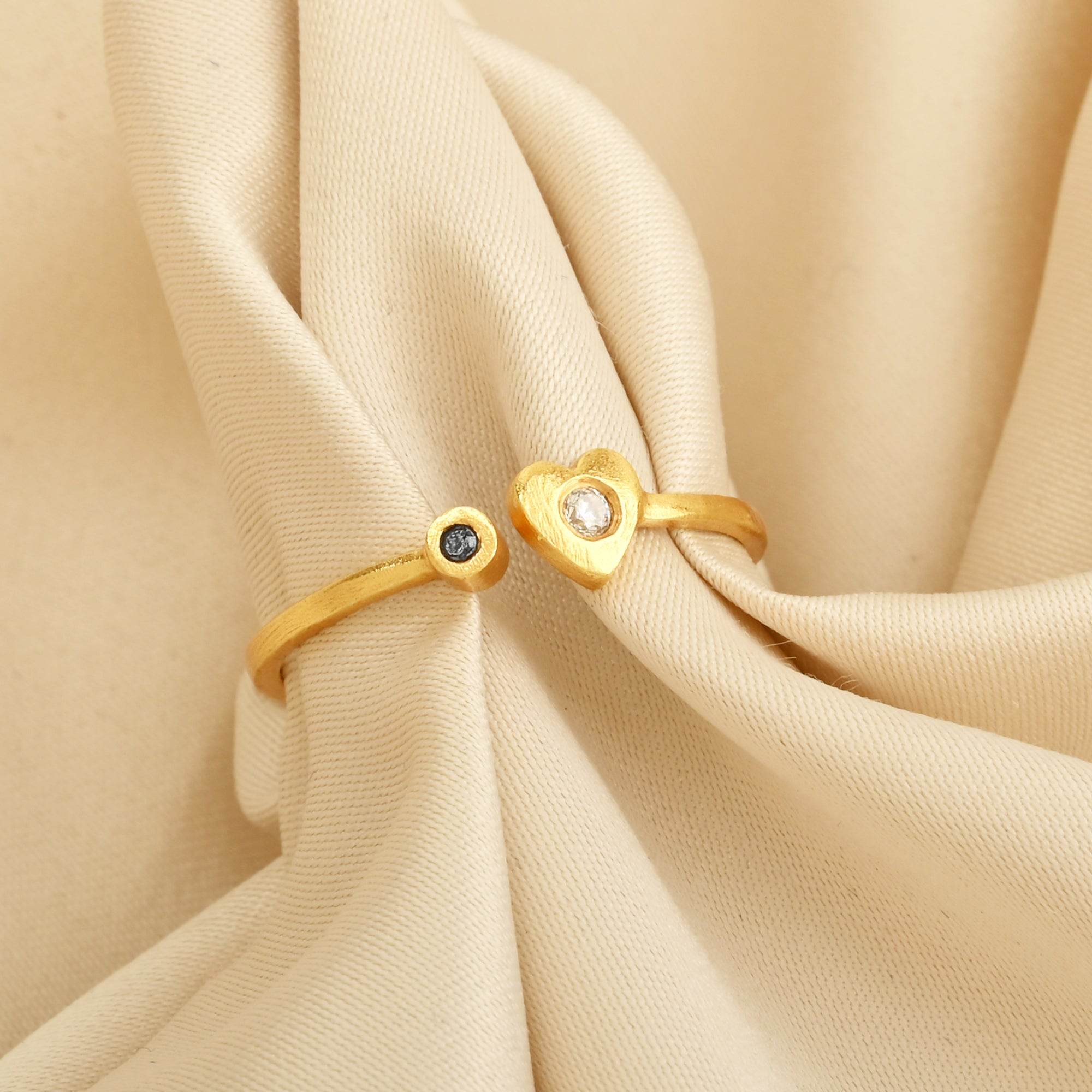 White and Black CZ Heart Shape Adjustable Rings in Sterling Silver - La Vitá Jewels