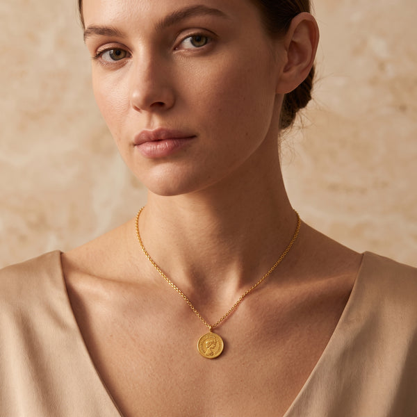 Queen Elizabeth The Second Pendant Necklace