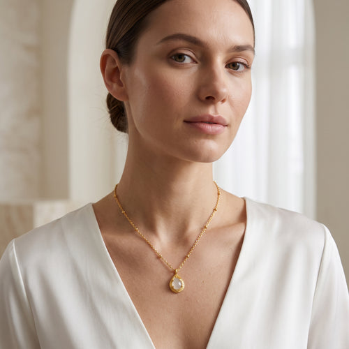 Allena White Chalcy Necklace