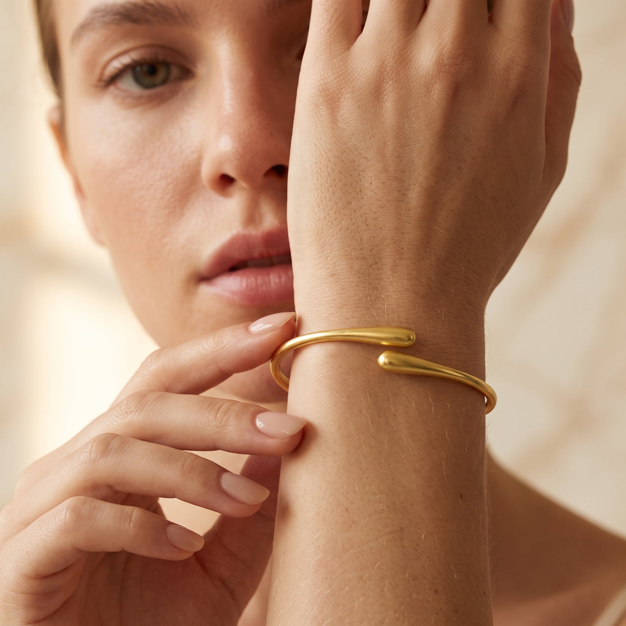 Fluid Teardrop Bypass Cuff