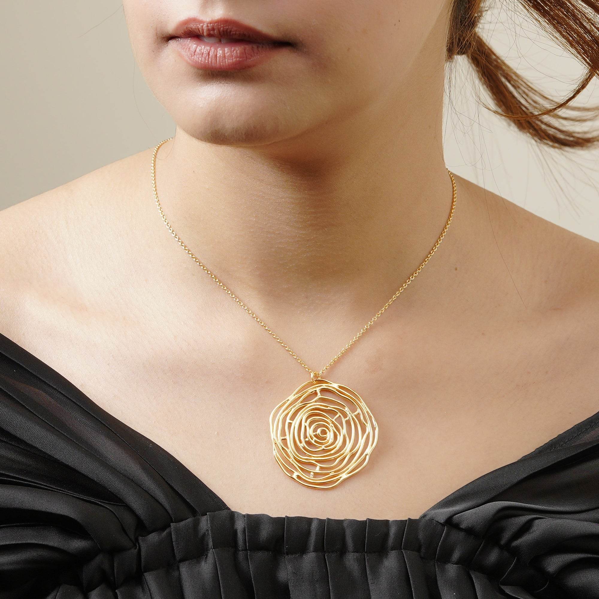 Blooming Flower Necklace - La Vitá Jewels