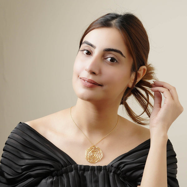 Blooming Flower Necklace - La Vitá Jewels