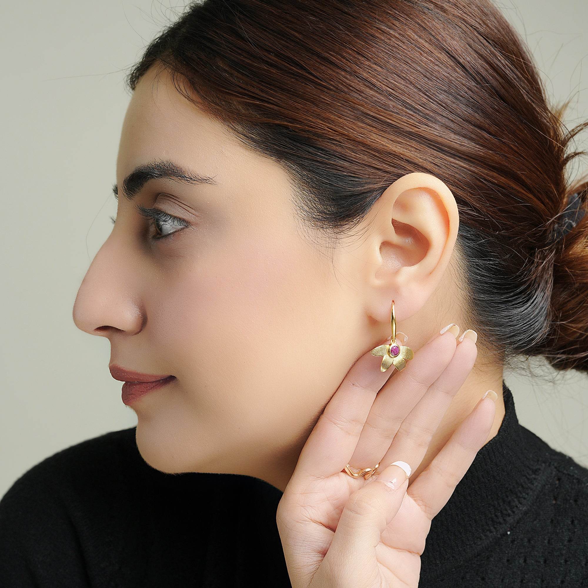 Ruby Gemstone Flower Earrings - La Vitá Jewels