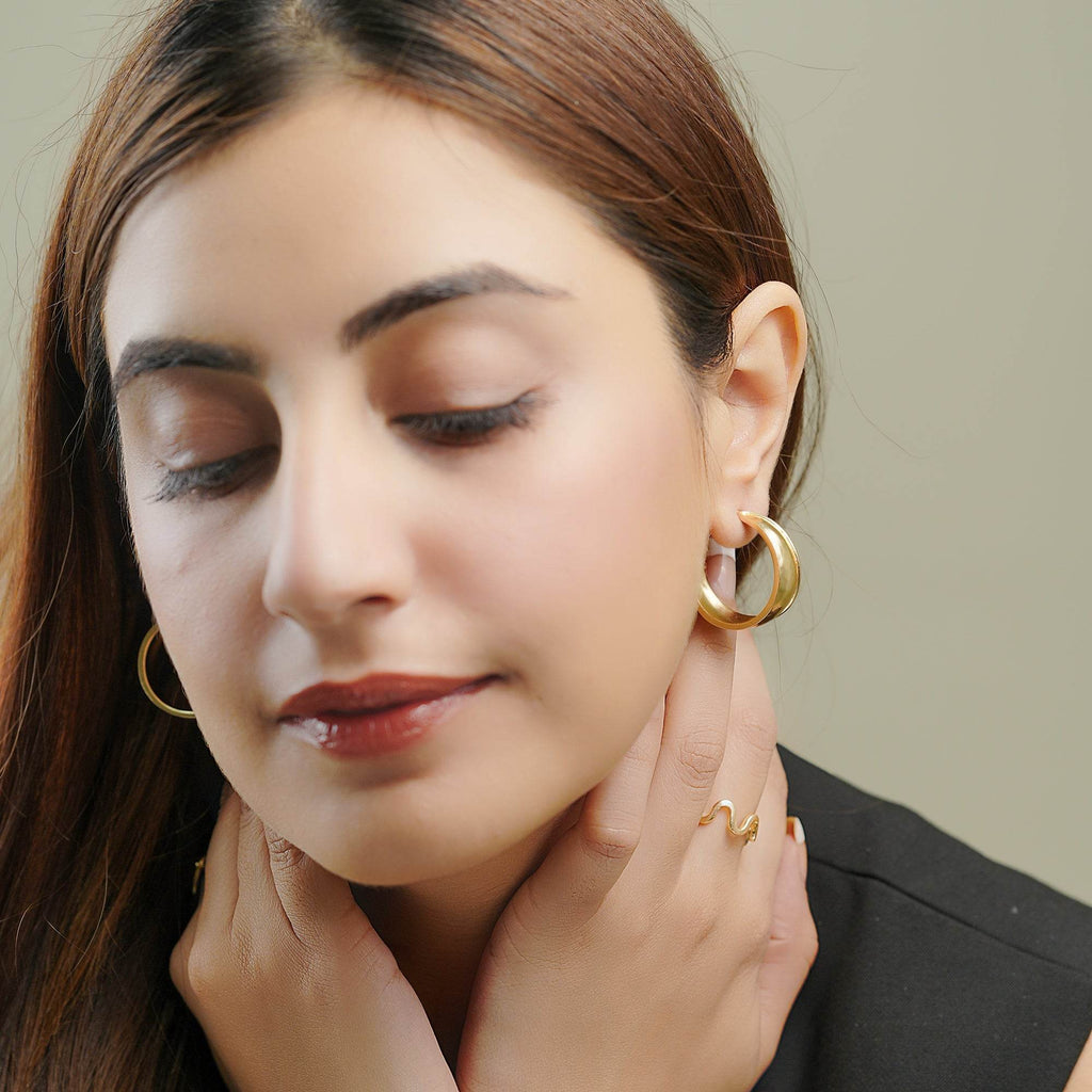 Half Moon Hammered Hoop Earrings - La Vitá Jewels