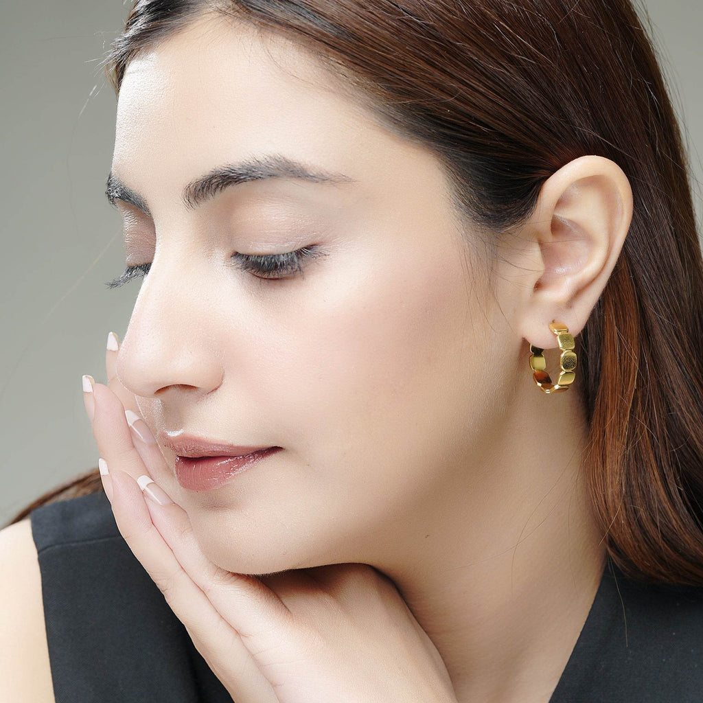 Metal Dot Hoop Earrings - La Vitá Jewels