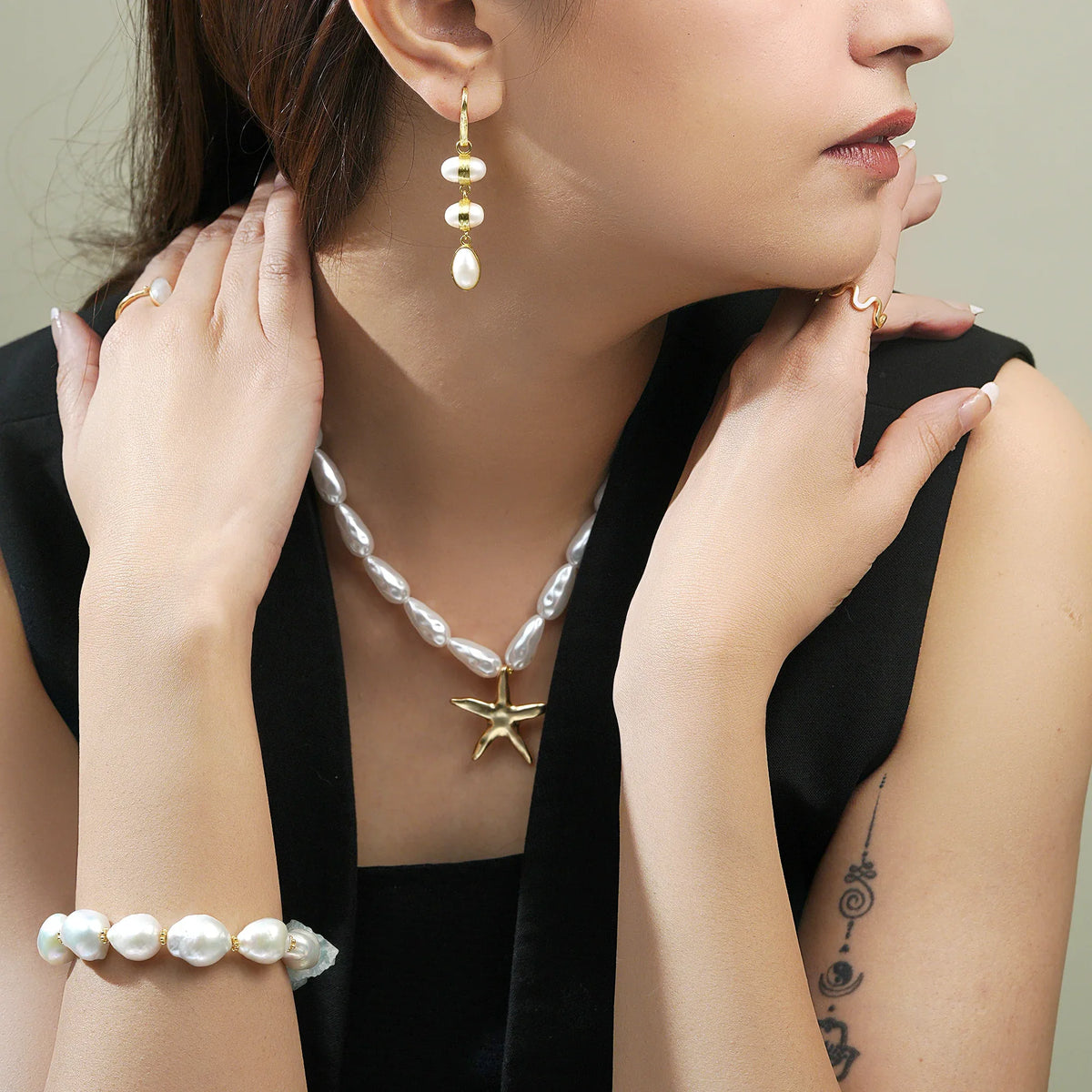 Moon Enlightenment Freshwater Pearl Earrings - La Vitá Jewels