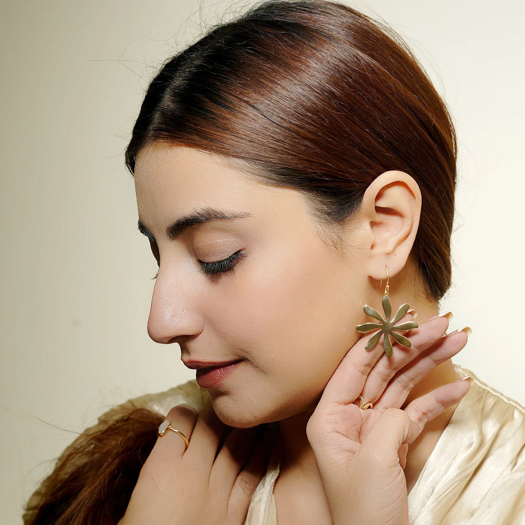 Lunar Glow Earrings - La Vitá Jewels