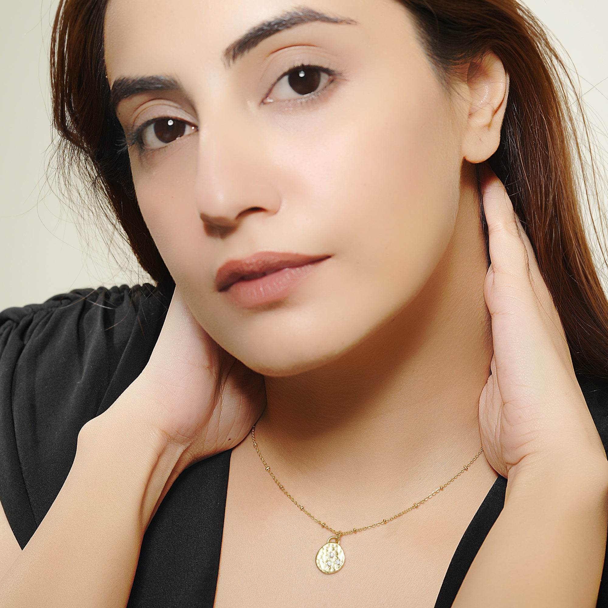 Hammered Disc with White Cubic Zirconia Necklaces - La Vitá Jewels
