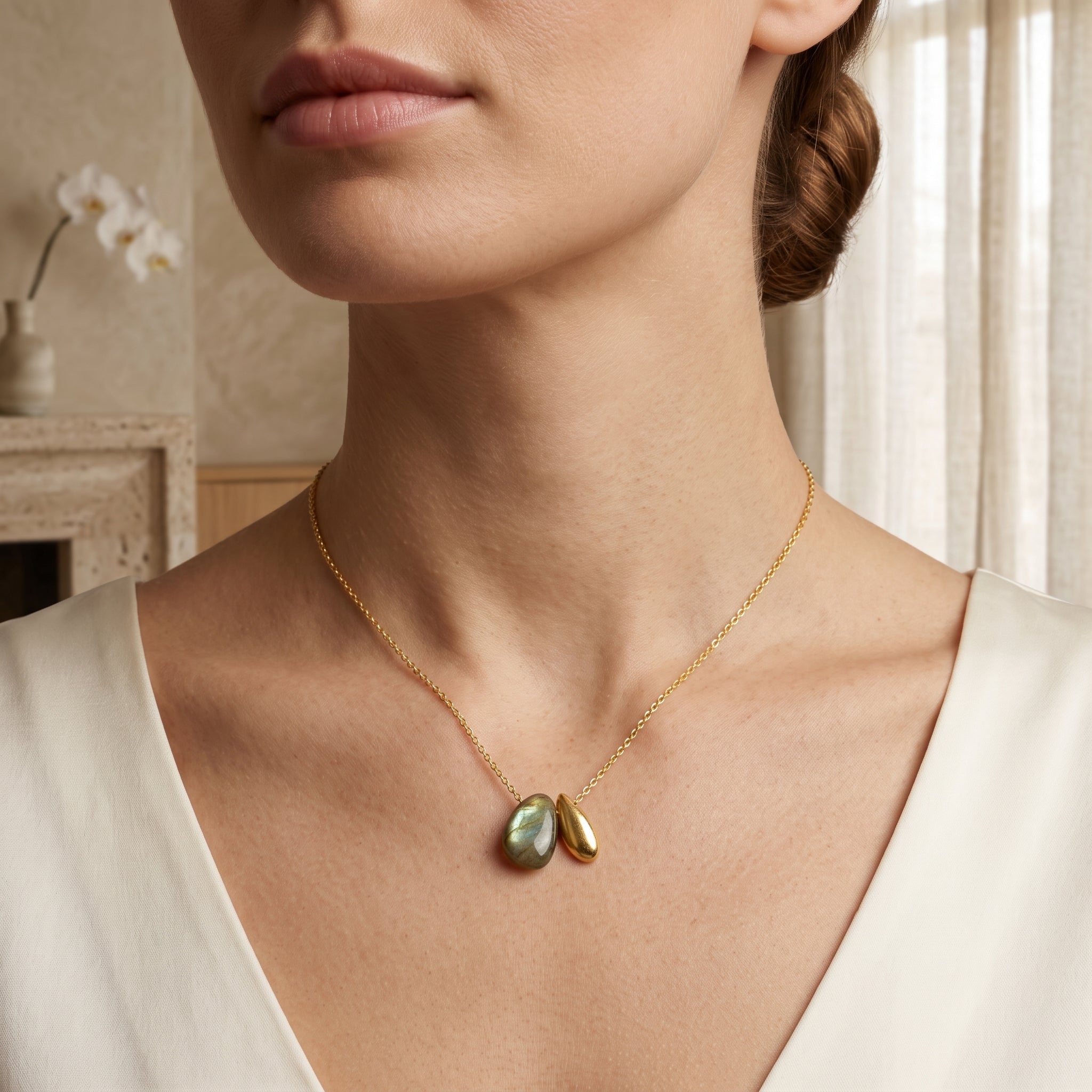 Kayla Bean Shape Labradorite Dainty Necklace